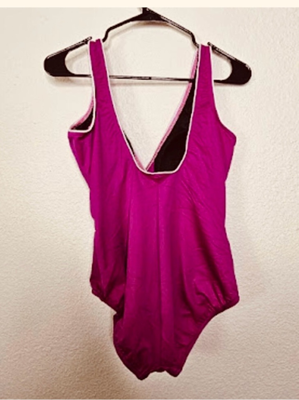 Miraclesuit Horizon One-Piece Swimsuit Magenta Size 12 Tummy Control Slimming - Picture 3 of 5